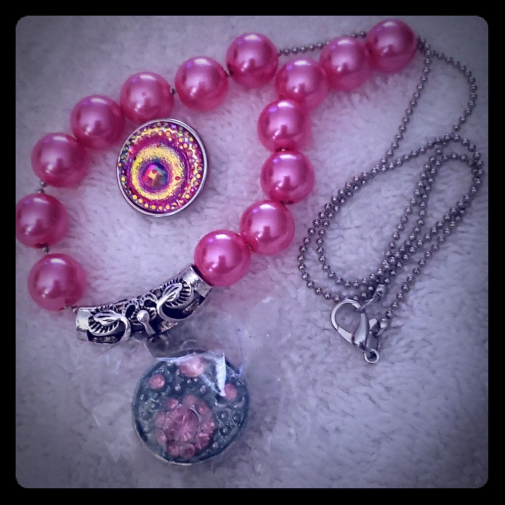 NEW!! SNAP JEWELRY BEAUTYFUL PINK PEARL NECLACE